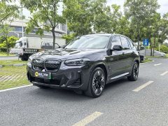 BMW iX3 innovative - фото 1