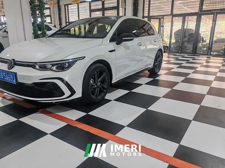 Volkswagen Golf 2021 280TSI DSG R-Line - автомобиль из Китая