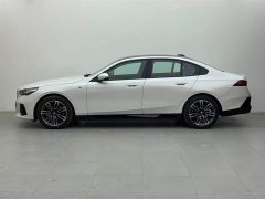 BMW 5 Series (Imported) 2024 525i M Sports Package - фото 3