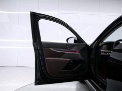 BMW 7 Series 2023 740Li M Sport Package - фото 11