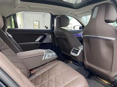 BMW 7 Series 2023 735Li Luxury Line - фото 10
