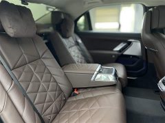 BMW 7 Series 2023 735Li Luxury Line - фото 11