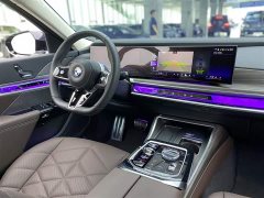 BMW 7 Series 2023 735Li Luxury Line - фото 13