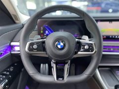 BMW 7 Series 2023 735Li Luxury Line - фото 14