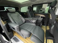 Mercedes-Benz V-Class 2022 V 260 L Long Wheelbase Luxury Edition - фото 11