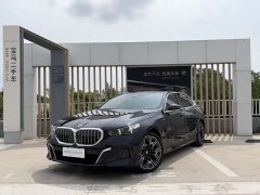 BMW 5 Series 530Li M Sport Luxury Package - фото 1