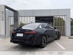 BMW 5 Series 530Li M Sport Luxury Package - фото 11
