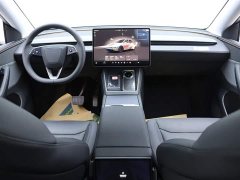 Tesla Model Y 2025 rear-wheel drive version - фото 20