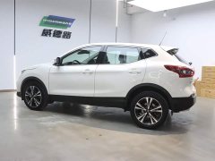 Nissan Qashqai 2.0L CVT Deluxe Edition - фото 6