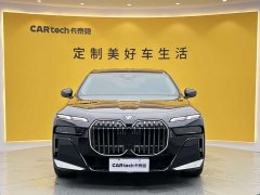 BMW 7 Series 2023 735Li Luxury Line - фото 2