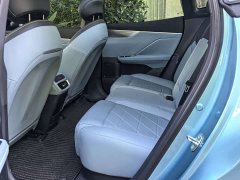 Lynk & Co Dark Blue S05 510Ultra pure electric version - фото 6