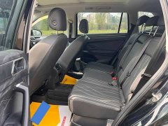 Volkswagen Tiguan L 330TSI automatic two-wheel drive R-Line version - фото 6