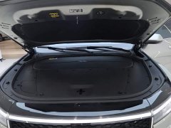 Li Auto Ideal ONE 2020 extended range 6-seater version - фото 13