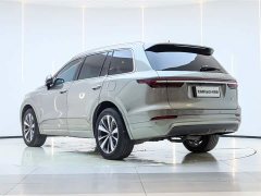 Li Auto Ideal ONE 2020 extended range 6-seater version - фото 8