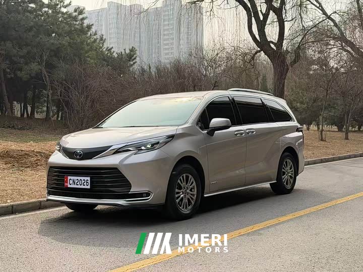 Toyota SIENNA 2021 2.5L Hybrid Comfort Edition - автомобиль из Китая