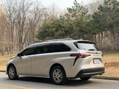 Toyota SIENNA 2021 2.5L Hybrid Comfort Edition - фото 4