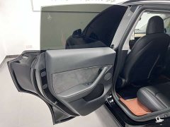 Tesla Model Y standard range rear-wheel drive version - фото 18
