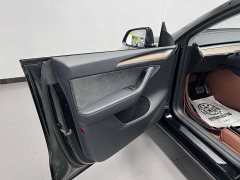 Tesla Model Y standard range rear-wheel drive version - фото 19
