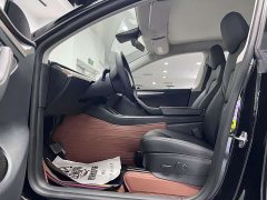 Tesla Model Y standard range rear-wheel drive version - фото 20