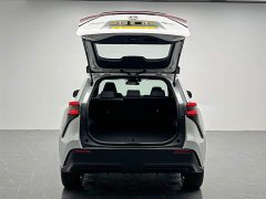 BMW Platinum 4X 2025 615 Air version - фото 10