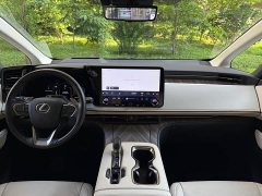 Lexus LM 500h six-seater premium version - фото 12