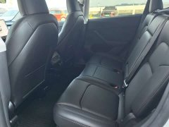 Tesla Model Y rear-wheel drive version - фото 12