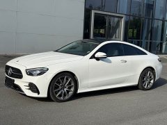 Mercedes-Benz E-Class (Imported) E 260 Coupe - фото 1