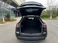 Tesla Model Y 2023 rear-wheel drive version - фото 15