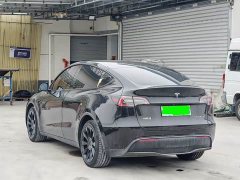 Tesla Model Y standard range rear-wheel drive version - фото 7