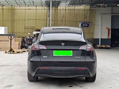Tesla Model Y standard range rear-wheel drive version - фото 8