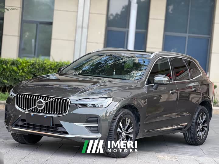 Volvo XC60 B5 AWD Luxury Edition - автомобиль из Китая