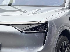 AITO Wenjie M8 extended range Ultra version 53.4kWh 5-seater version (192-line lidar) - фото 3