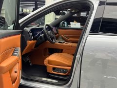 AITO Wenjie M8 extended range Ultra version 53.4kWh 5-seater version (192-line lidar) - фото 6