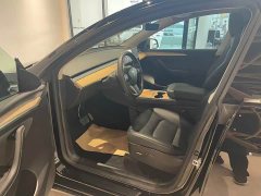Tesla Model Y rear-wheel drive version - фото 7
