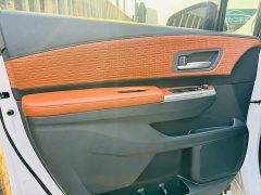 Toyota SIENNA 2.5L hybrid four-wheel drive premium version - фото 13