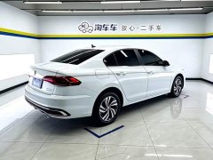 Volkswagen Bora 200TSI DSG Yue Xing Navigation Edition - фото 3