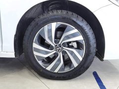 Volkswagen Bora 200TSI DSG Yue Xing Navigation Edition - фото 6