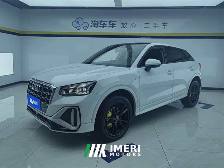 Audi Q2L 35 TFSI aggressive and dynamic - автомобиль из Китая