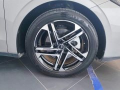 Lexus Roewe D7 DMH 125km flagship version - фото 6