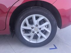 Nissan Tiida 1.6L CVT Smart Travel Edition - фото 6