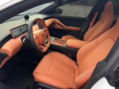 NIO ET5T 75kWh Touring - фото 8