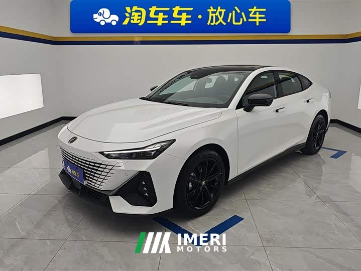 Changan UNI-V 2024 1.5T high-energy version - автомобиль из Китая