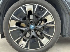 BMW iX3 innovative - фото 10