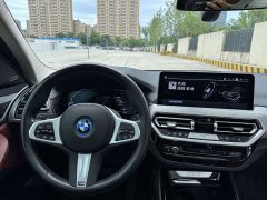 BMW iX3 innovative - фото 17