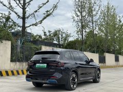 BMW iX3 innovative - фото 8