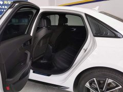 Audi A4L 40 TFSI Fashionable and Dynamic - фото 11