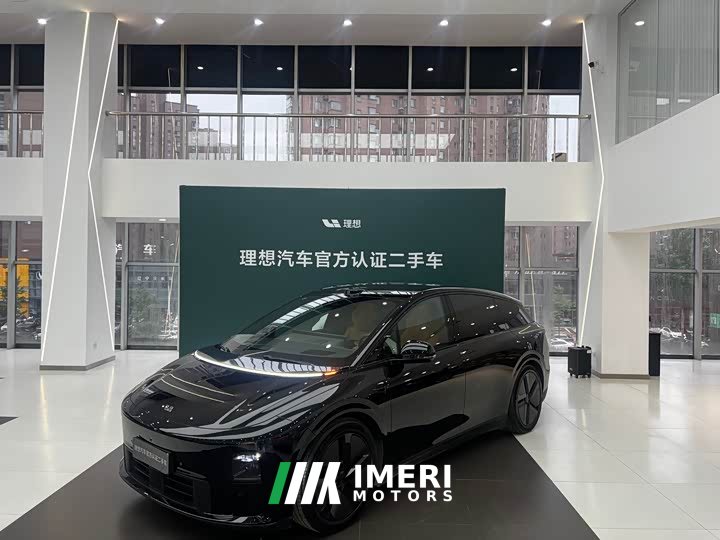 Li Auto Ideal i6 two-wheel drive standard version - автомобиль из Китая