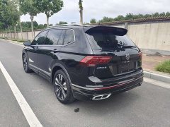 Volkswagen Tiguan L 2022 330TSI automatic two-wheel drive R-Line version - фото 14