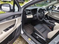Lynk & Co 06 EM-P PHEV 84KM Pro - фото 12