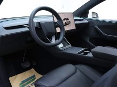 Tesla Model Y L long-range all-wheel drive version - фото 12